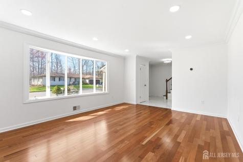 16 Mckinley Street Edison NJ 08820