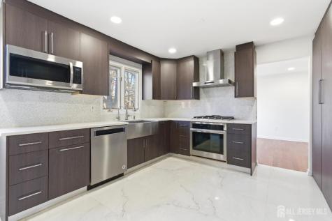 16 Mckinley Street Edison NJ 08820