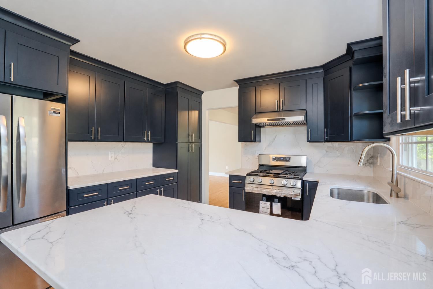 18 Parker Road Plainsboro NJ 08536