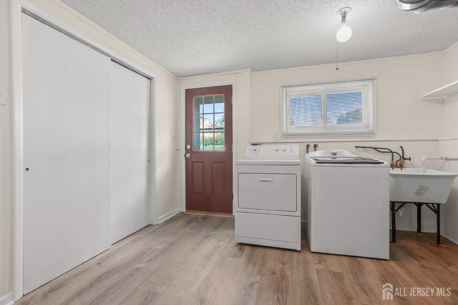 13 Briarwood Drive Franklin NJ 08873