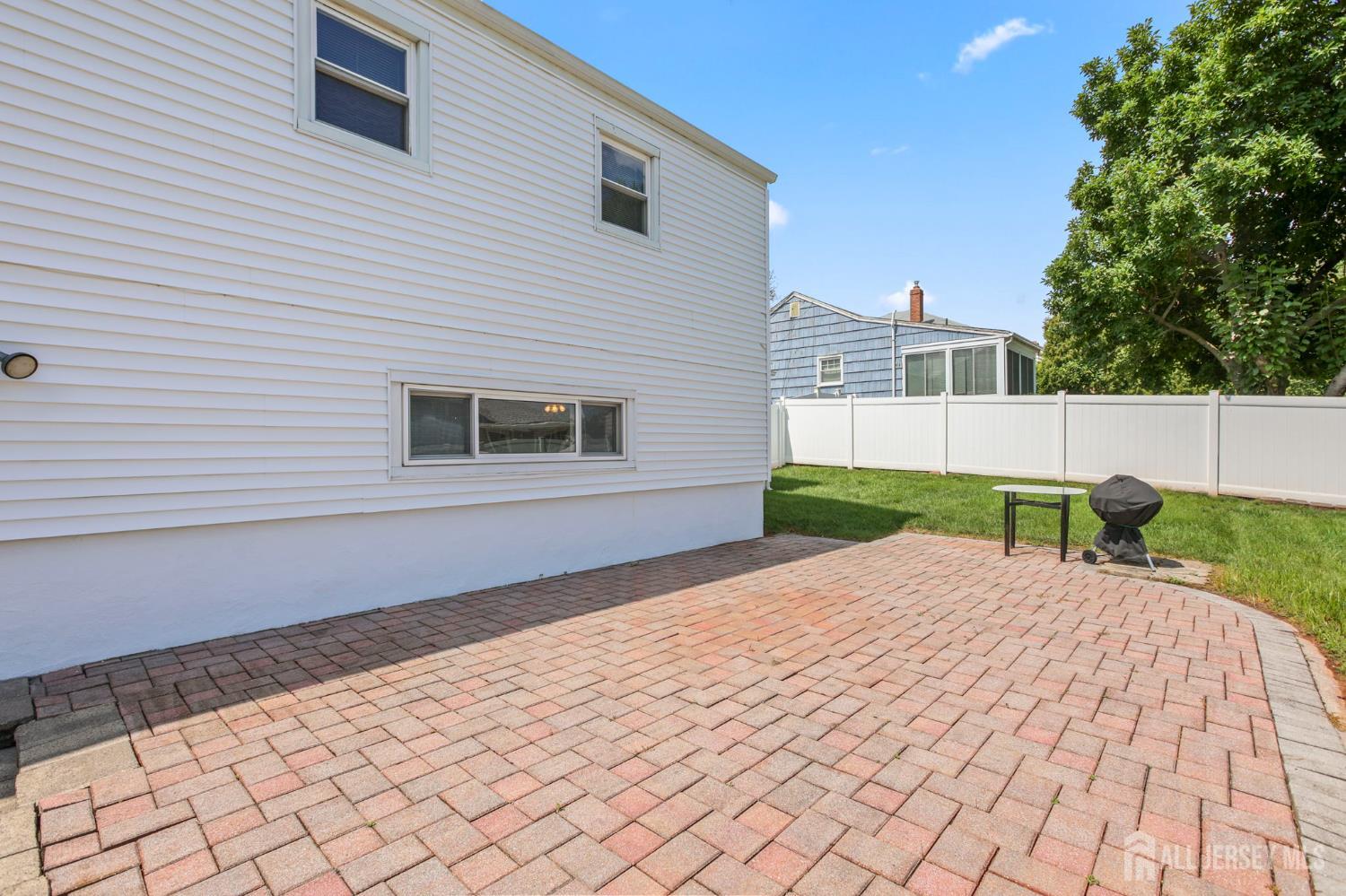 13 Briarwood Drive Franklin NJ 08873