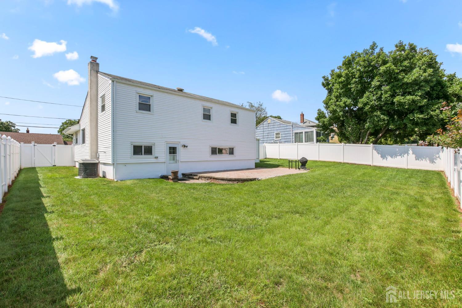 13 Briarwood Drive Franklin NJ 08873