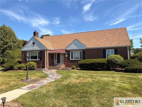 13 Fountain Street East Brunswick NJ 08816