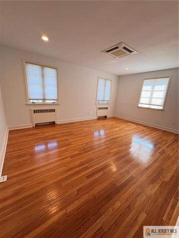 13 Fountain Street East Brunswick NJ 08816