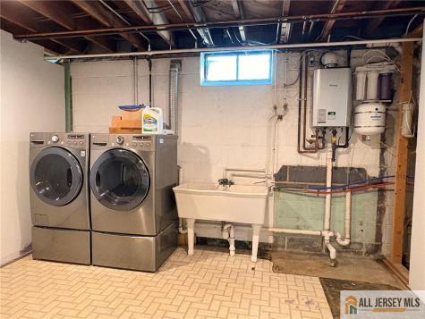 13 Fountain Street East Brunswick NJ 08816