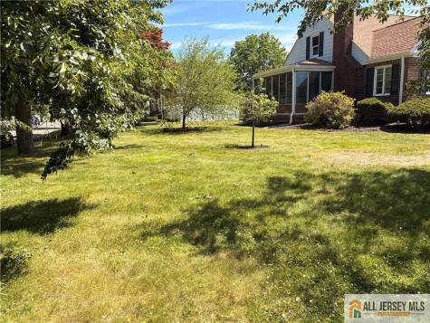 13 Fountain Street East Brunswick NJ 08816