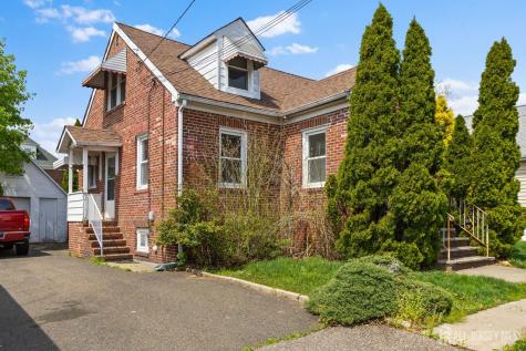 35 Melbourne Court Woodbridge Proper NJ 07095