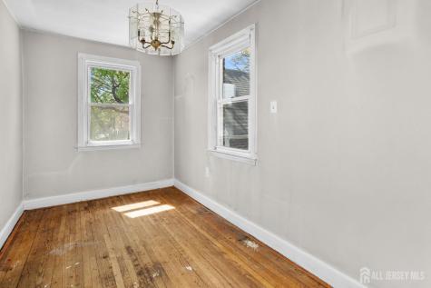 35 Melbourne Court Woodbridge Proper NJ 07095