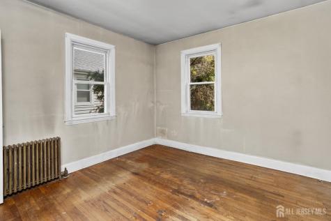 35 Melbourne Court Woodbridge Proper NJ 07095