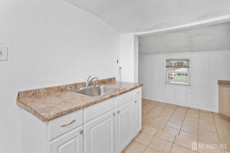 35 Melbourne Court Woodbridge Proper NJ 07095