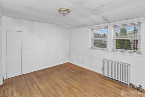 35 Melbourne Court Woodbridge Proper NJ 07095