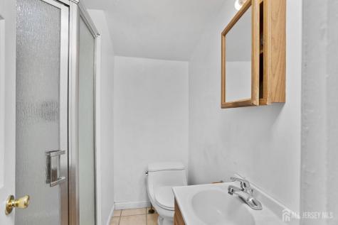 35 Melbourne Court Woodbridge Proper NJ 07095