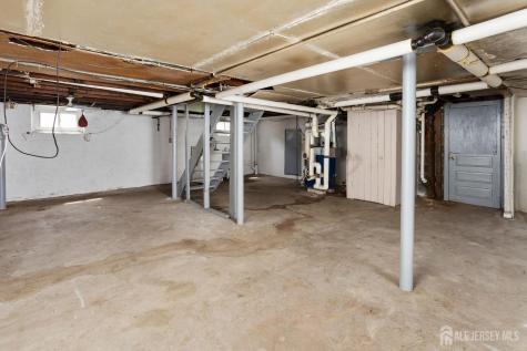 35 Melbourne Court Woodbridge Proper NJ 07095
