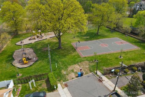 35 Melbourne Court Woodbridge Proper NJ 07095