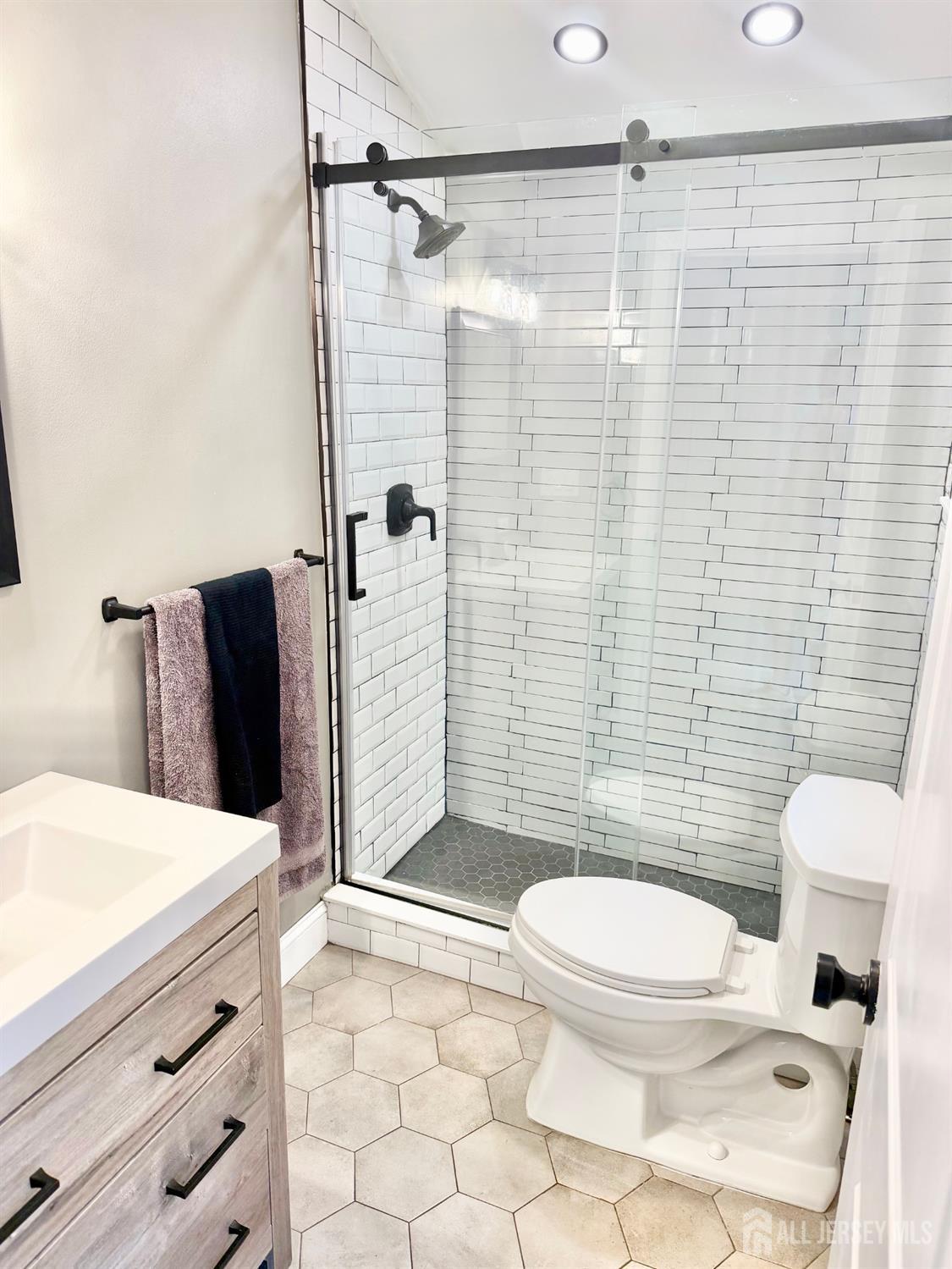 27 Brookside Road Spotswood NJ 08884