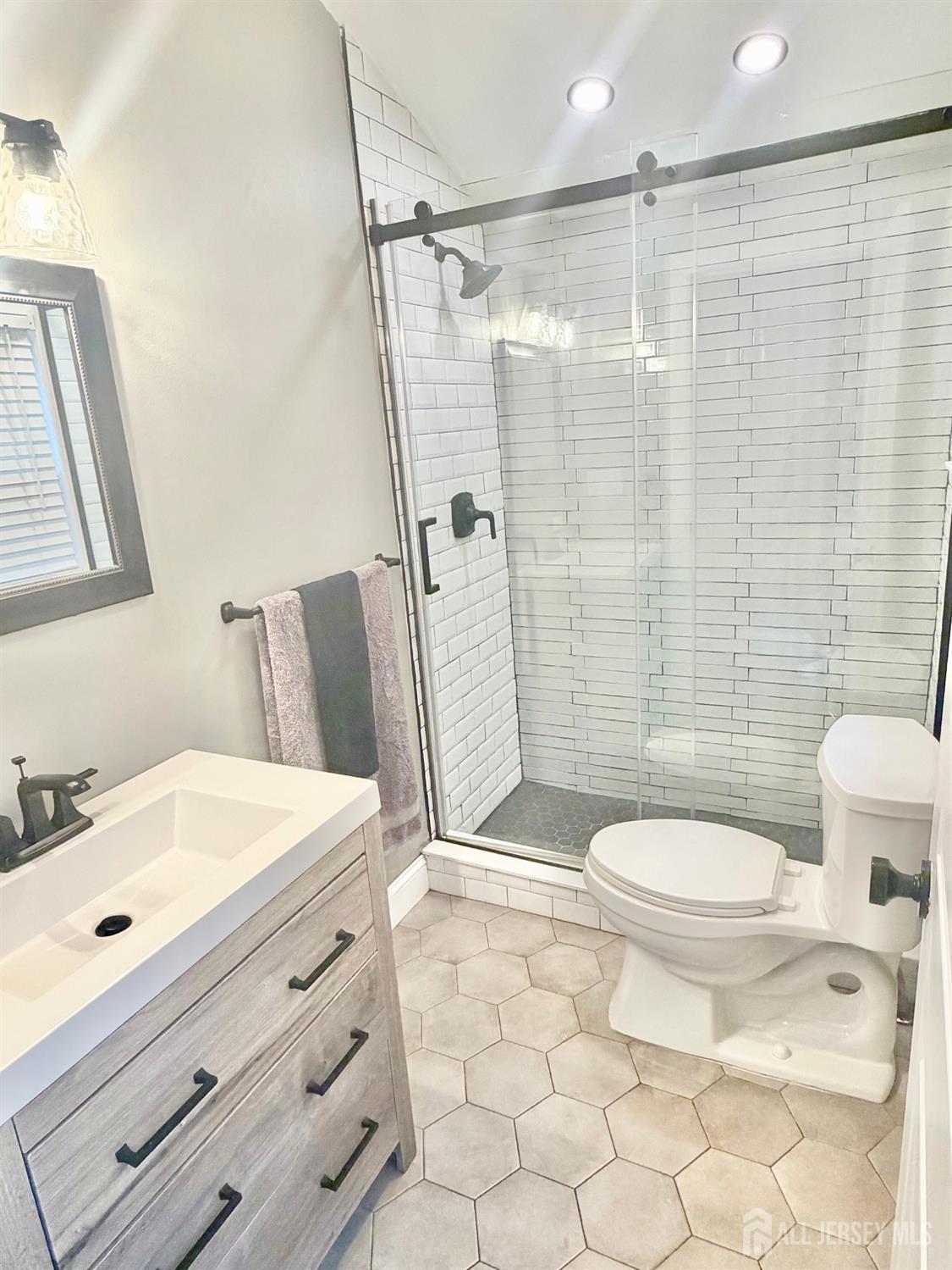 27 Brookside Road Spotswood NJ 08884