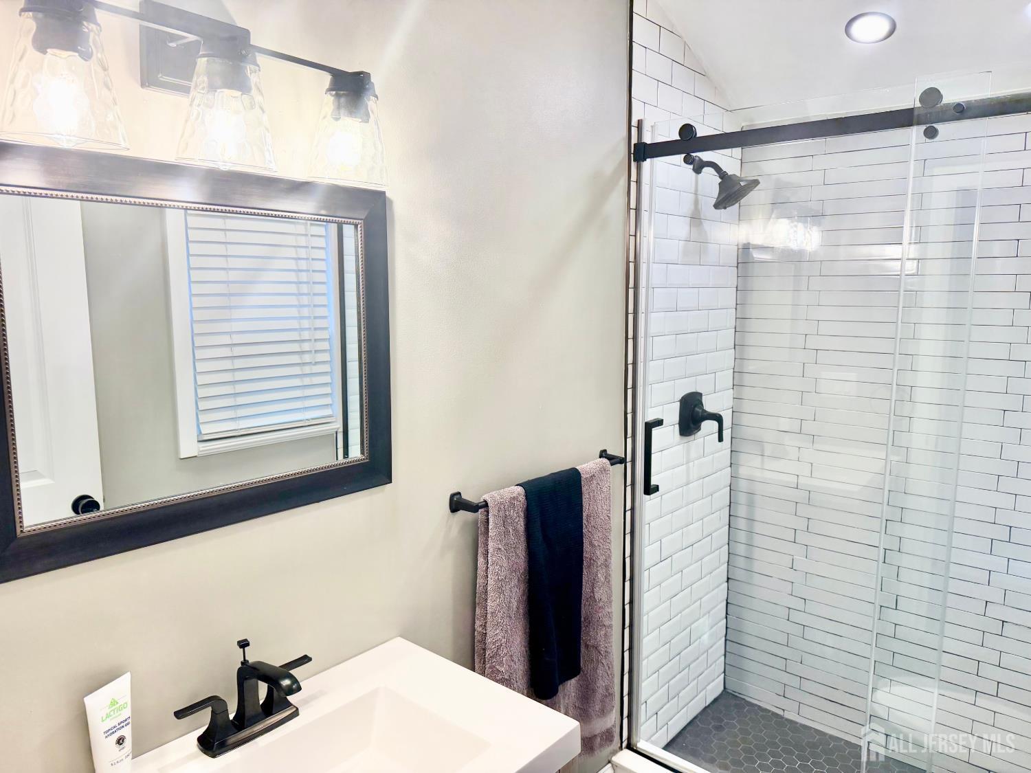 27 Brookside Road Spotswood NJ 08884