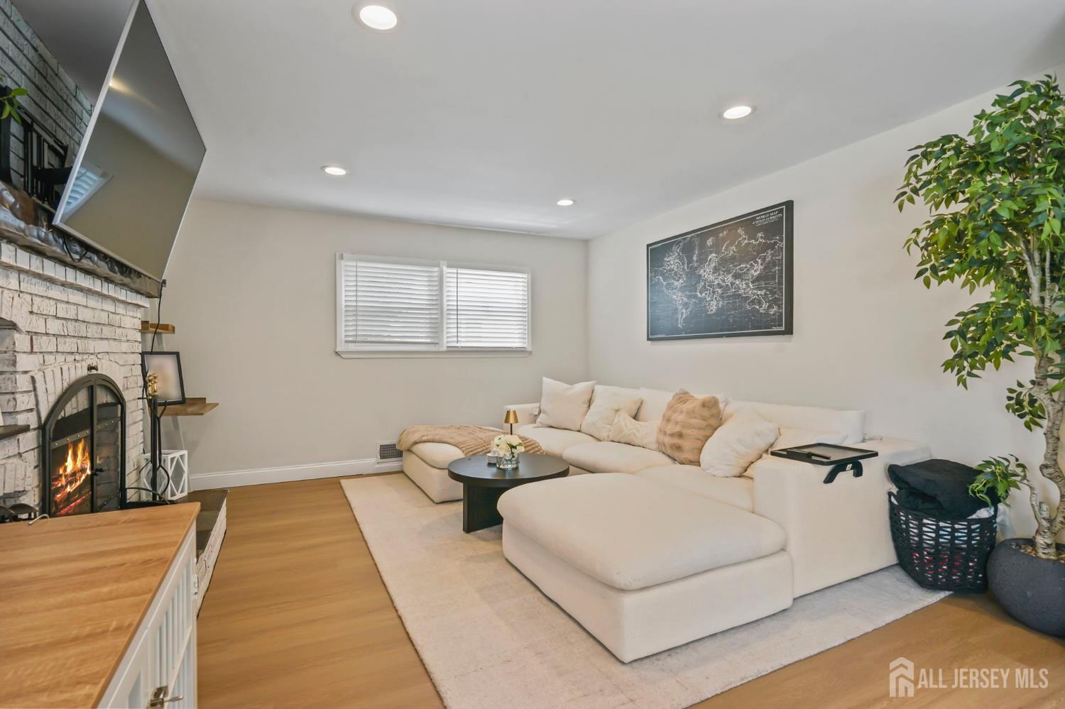 12 Evelyn Terrace South Amboy NJ 08879