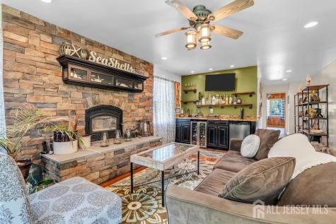 41 South Avenue Atlantic Highlands NJ 07716