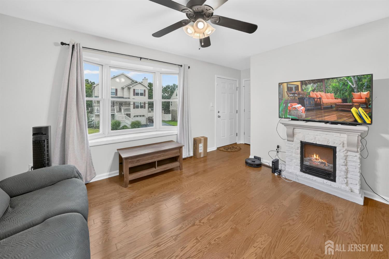907 Harris Avenue Union Beach NJ 07735
