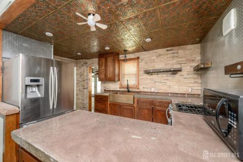 212 Echo Avenue Edison NJ 08837