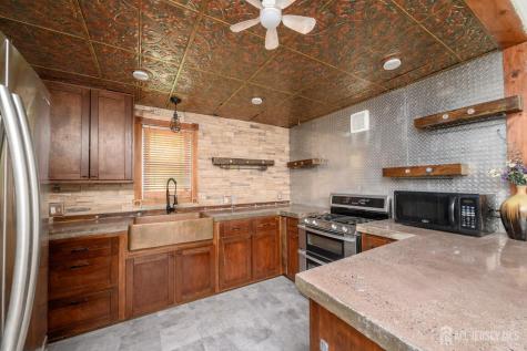 212 Echo Avenue Edison NJ 08837
