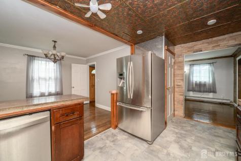212 Echo Avenue Edison NJ 08837