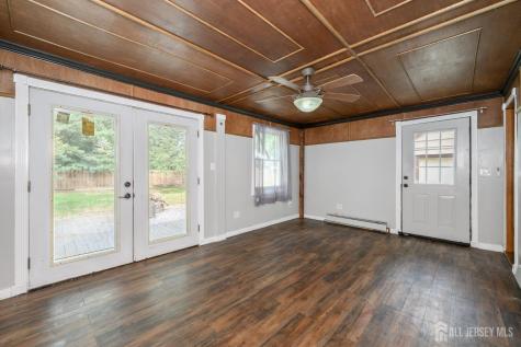 212 Echo Avenue Edison NJ 08837