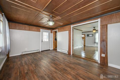 212 Echo Avenue Edison NJ 08837