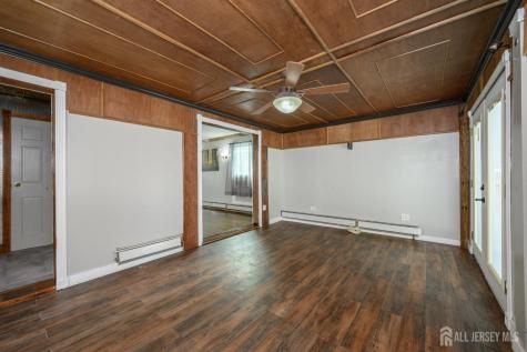 212 Echo Avenue Edison NJ 08837