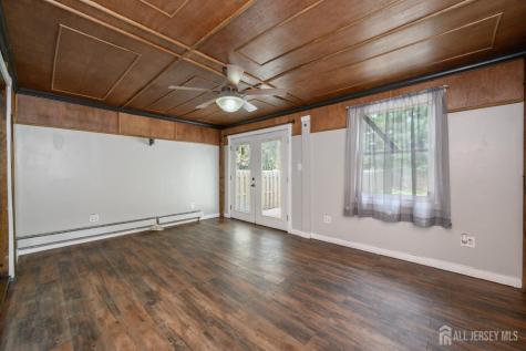 212 Echo Avenue Edison NJ 08837