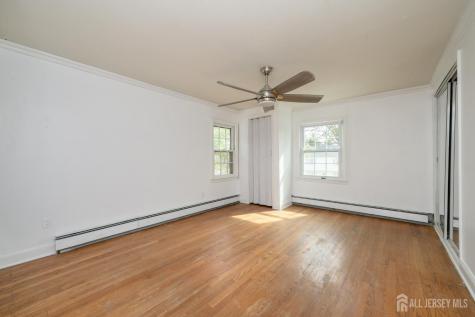 212 Echo Avenue Edison NJ 08837