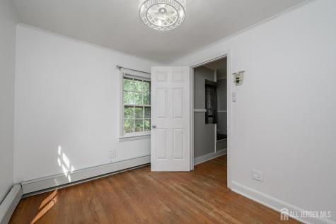 212 Echo Avenue Edison NJ 08837