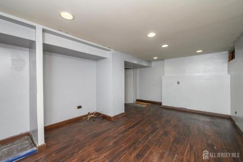 212 Echo Avenue Edison NJ 08837
