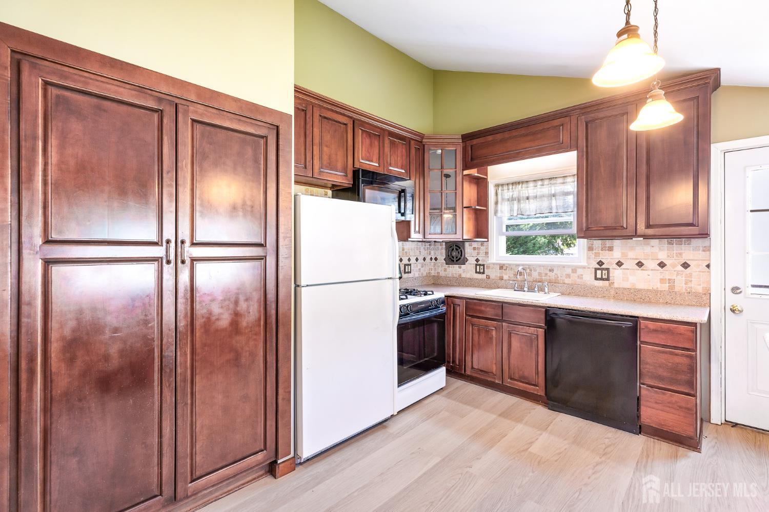 233 Henry Court North Plainfield NJ 07060