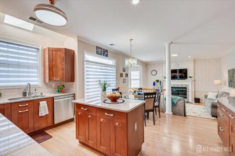 8 Tufts Court South Brunswick NJ 08824