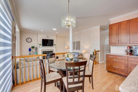 8 Tufts Court South Brunswick NJ 08824