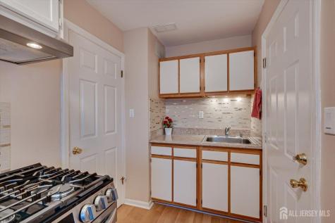 8 Tufts Court South Brunswick NJ 08824