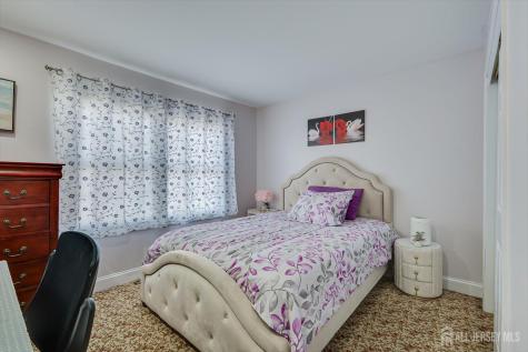8 Tufts Court South Brunswick NJ 08824