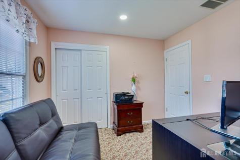 8 Tufts Court South Brunswick NJ 08824