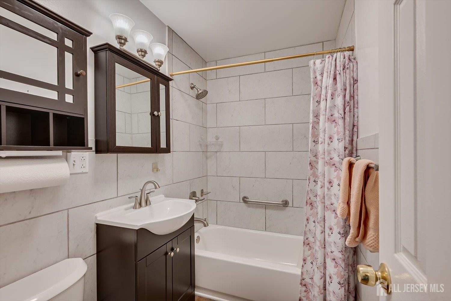 37 Kate Terrace Piscataway NJ 08854