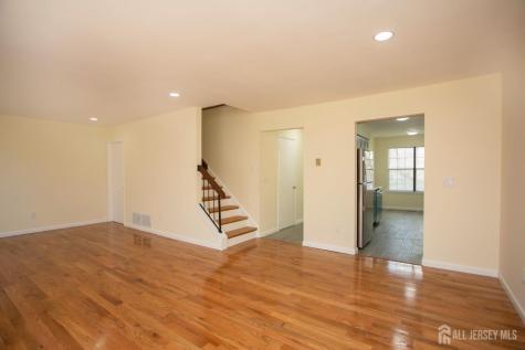 7 Cactus Court Edison NJ 08820