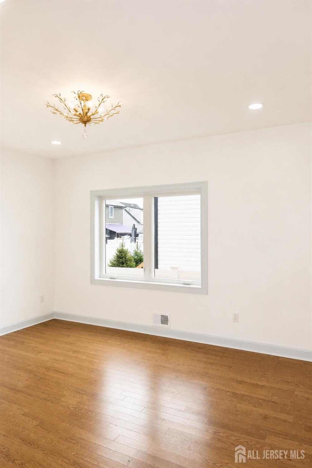 46 Foyer Street Edison NJ 08817