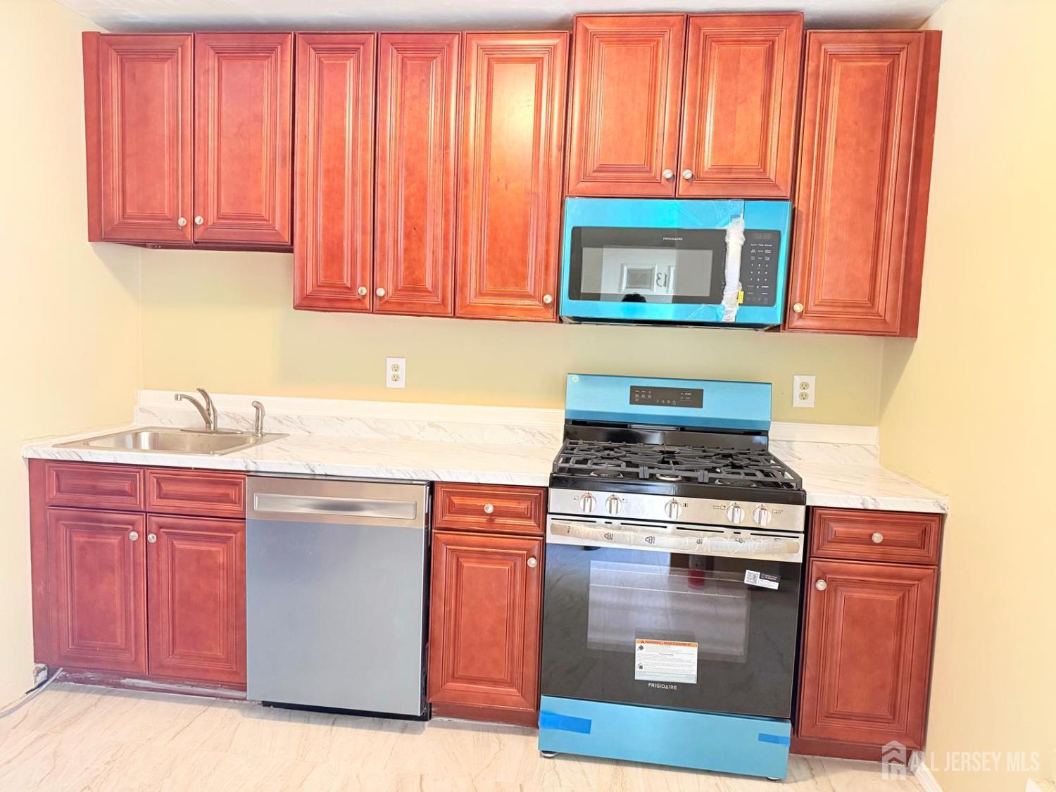13 Chatham Court East Windsor NJ 08520