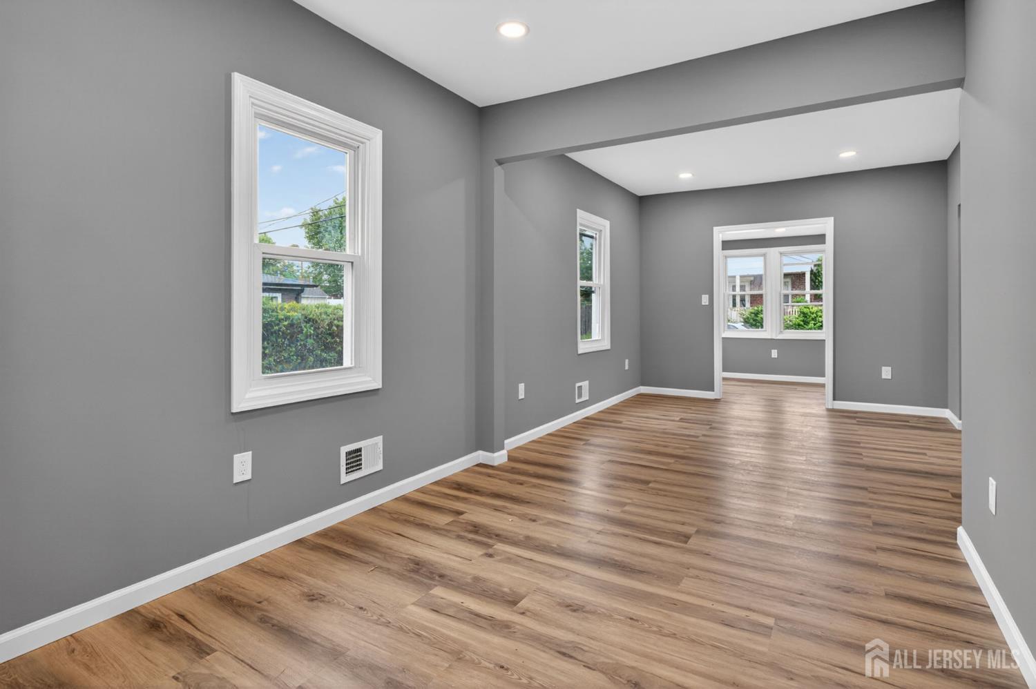 16 Gordon Street Aberdeen NJ 07721
