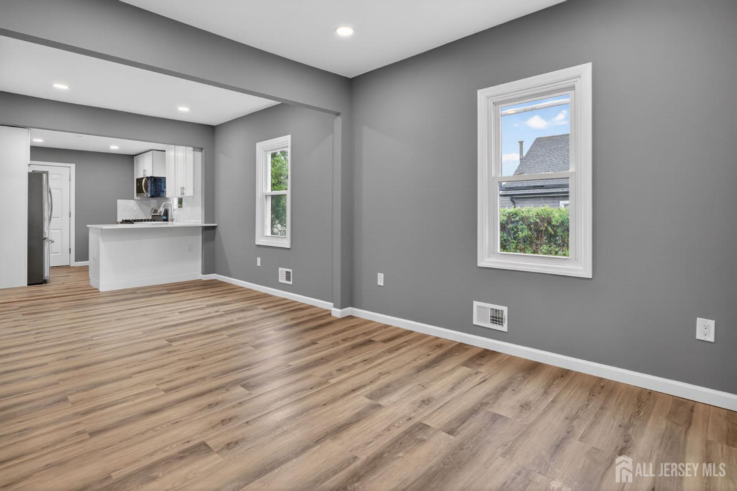 16 Gordon Street Aberdeen NJ 07721
