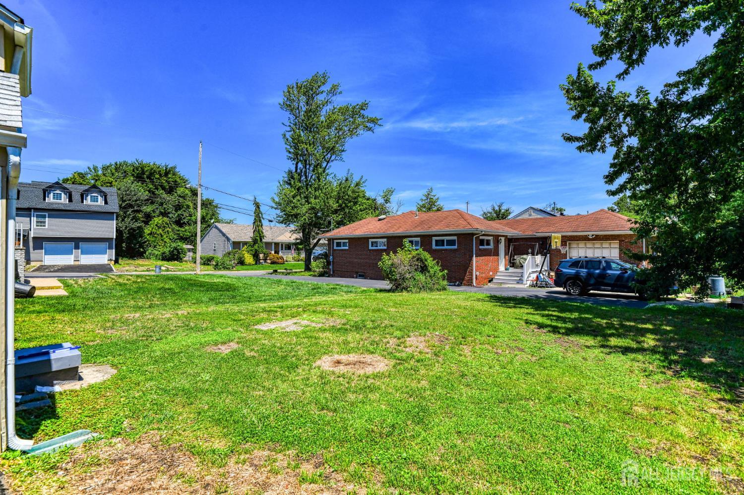 16 Gordon Street Aberdeen NJ 07721