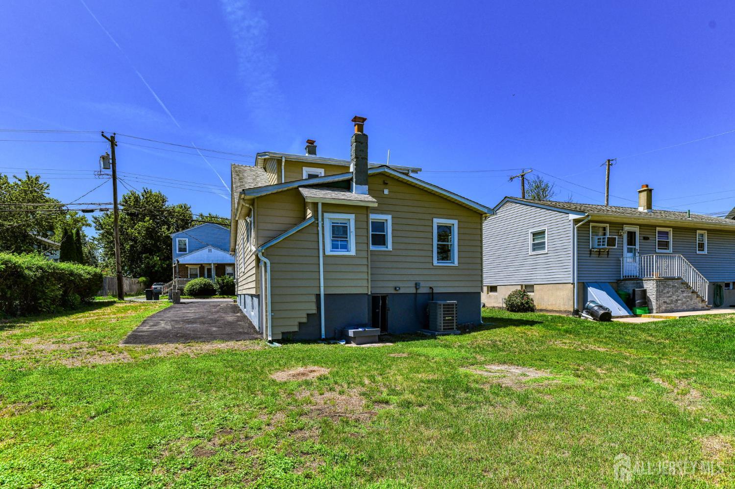 16 Gordon Street Aberdeen NJ 07721