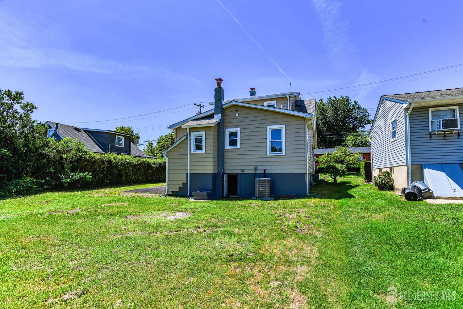 16 Gordon Street Aberdeen NJ 07721