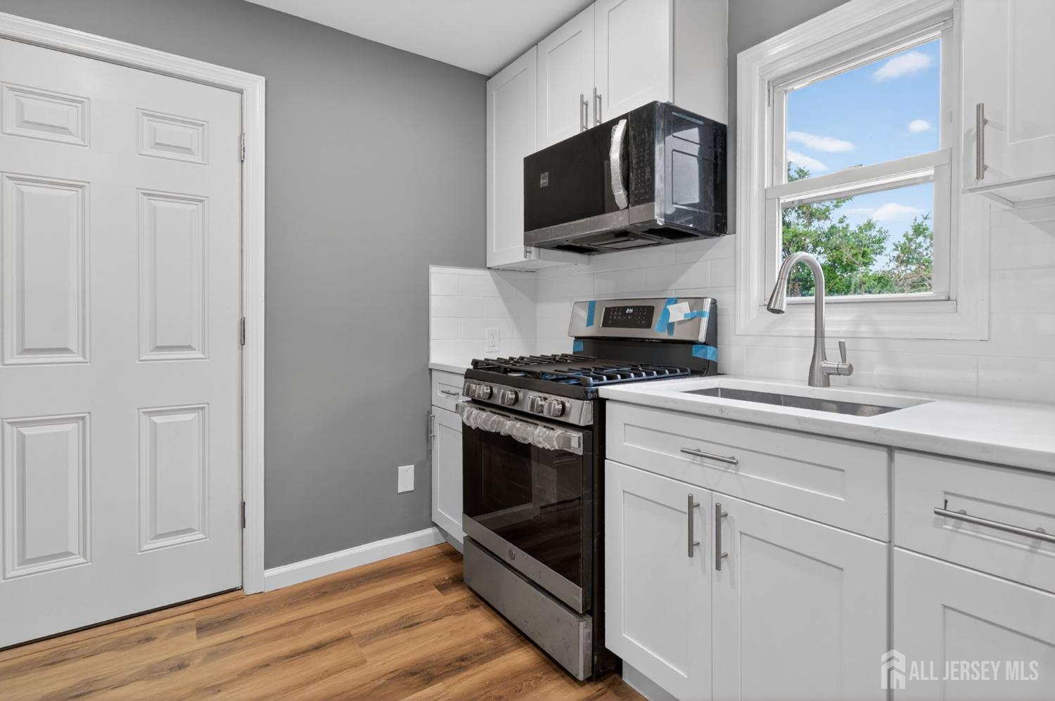 16 Gordon Street Aberdeen NJ 07721